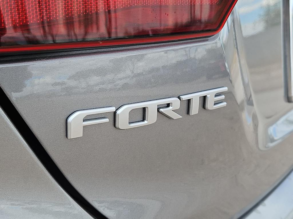 Thumbnail: 2024 Kia Forte - 24
