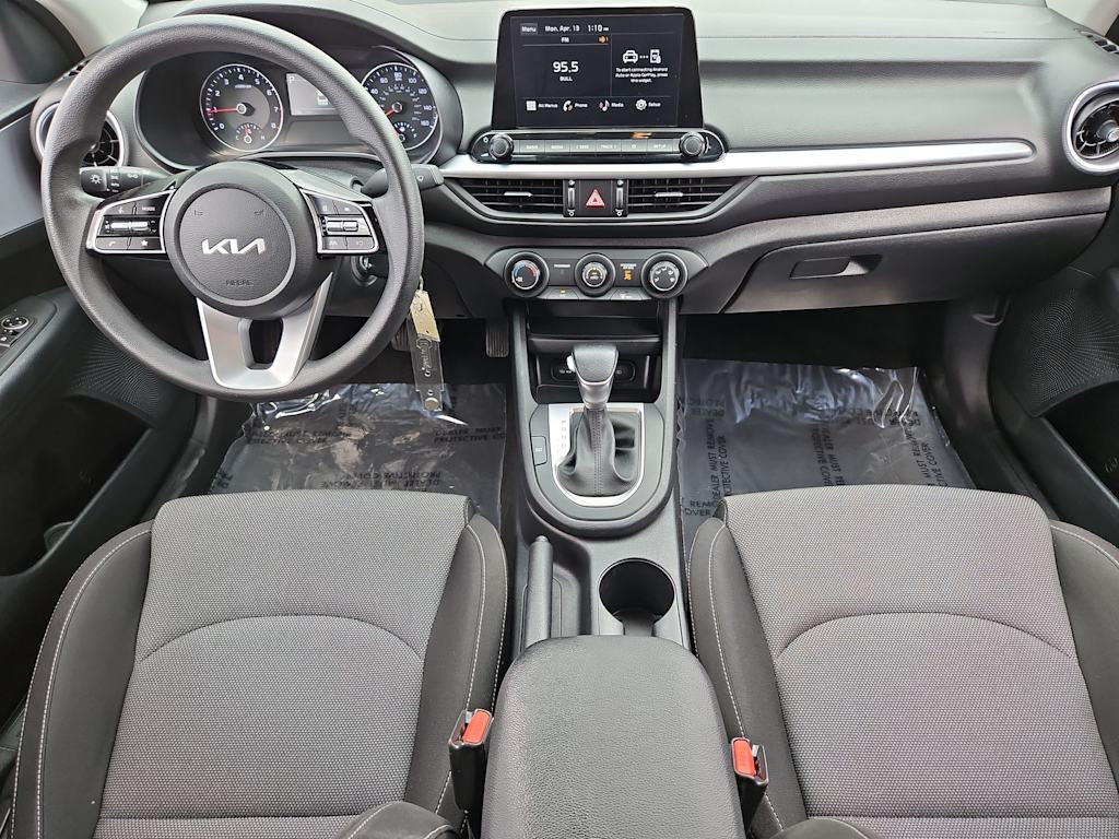 Thumbnail: 2024 Kia Forte - 9