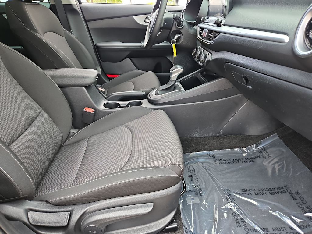 Thumbnail: 2024 Kia Forte - 27