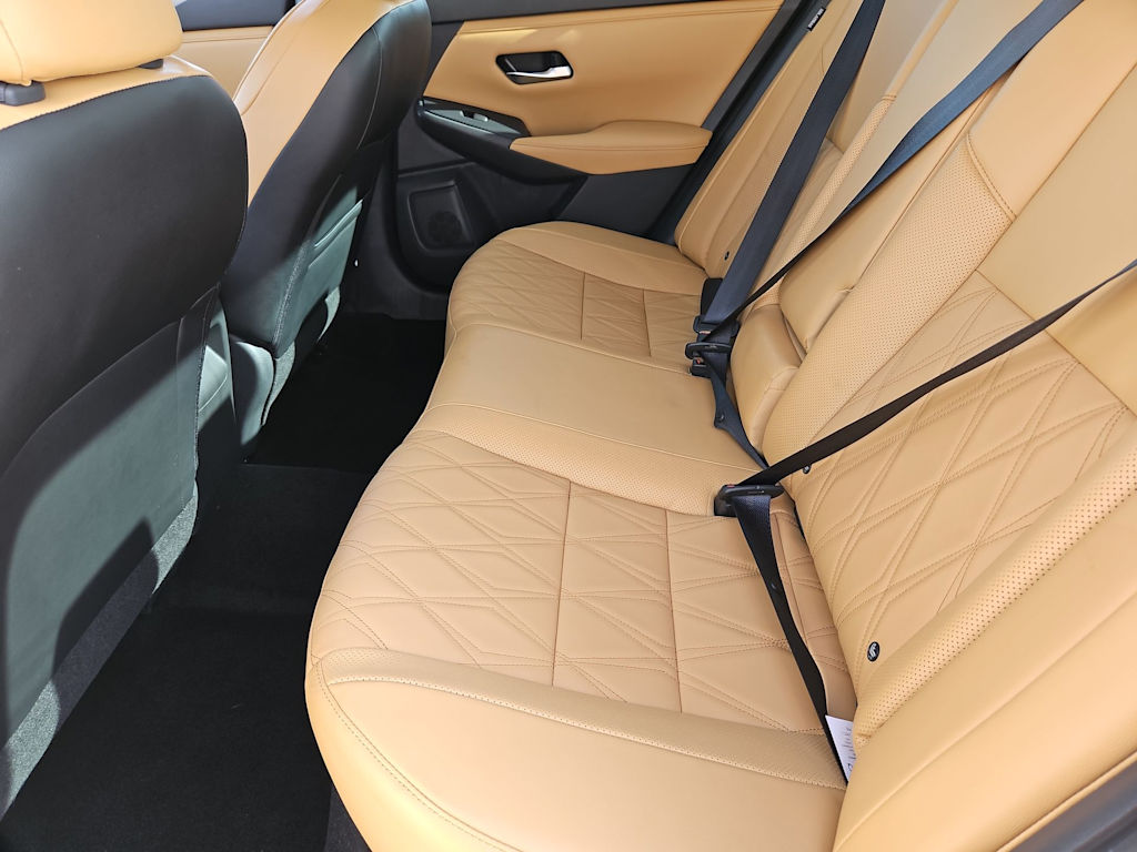 Thumbnail: 2022 Nissan Sentra - 13