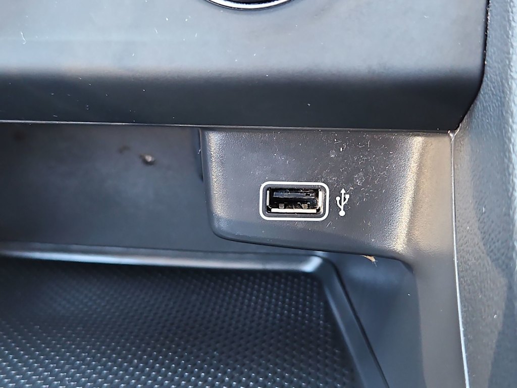 Thumbnail: 2019 Volkswagen Jetta - 34
