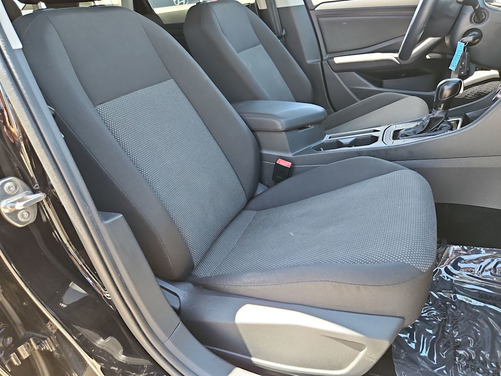 Thumbnail: 2019 Volkswagen Jetta - 27