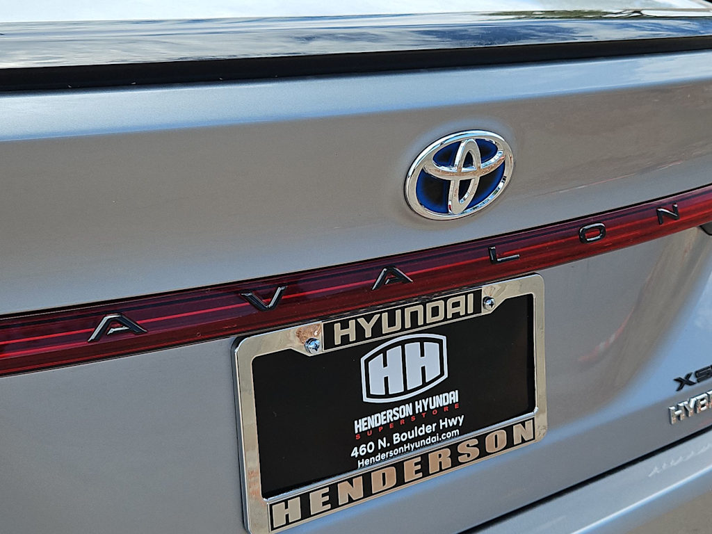 Thumbnail: 2020 Toyota Avalon - 25