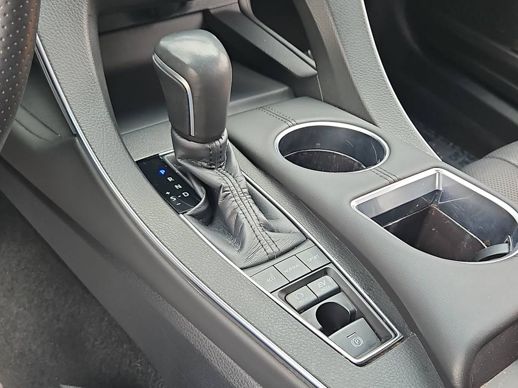 Thumbnail: 2020 Toyota Avalon - 16