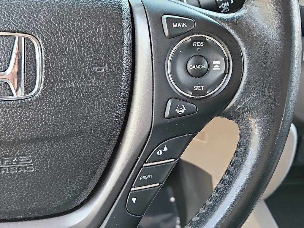 Thumbnail: 2017 Honda Pilot - 29