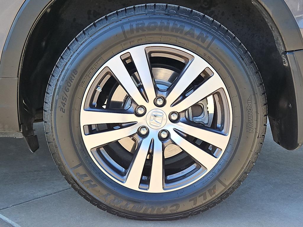 Thumbnail: 2017 Honda Pilot - 8