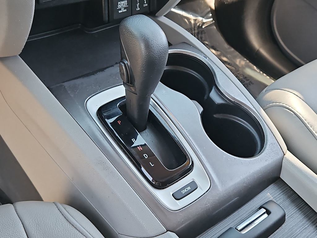 Thumbnail: 2017 Honda Pilot - 16