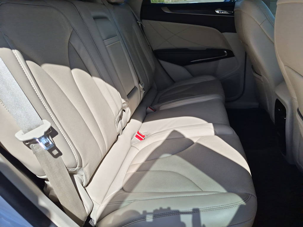 Thumbnail: 2018 Lincoln MKC - 27