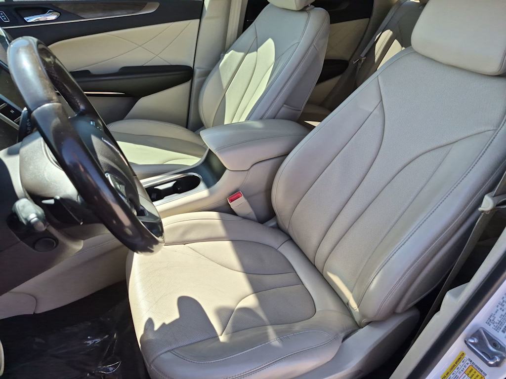 Thumbnail: 2018 Lincoln MKC - 11