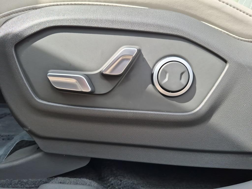Thumbnail: 2024 Hyundai Santa Fe - 25