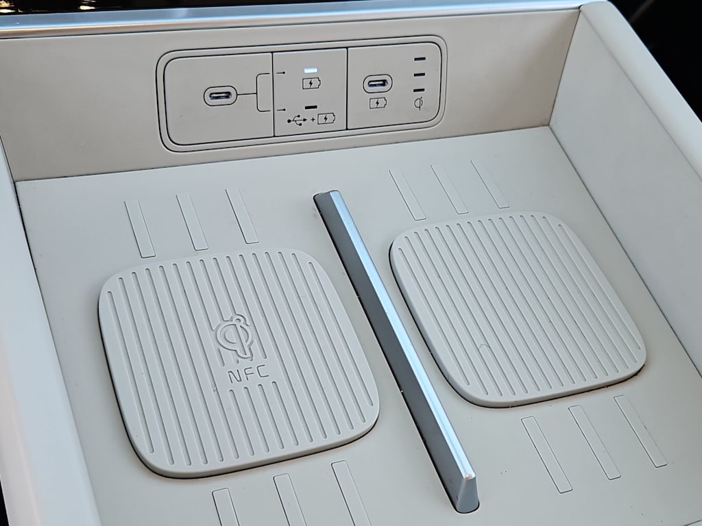 Thumbnail: 2024 Hyundai Santa Fe - 32