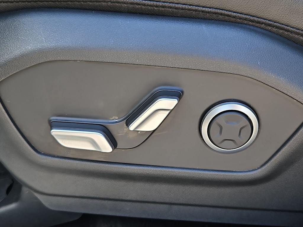 Thumbnail: 2025 Hyundai Santa Fe - 22