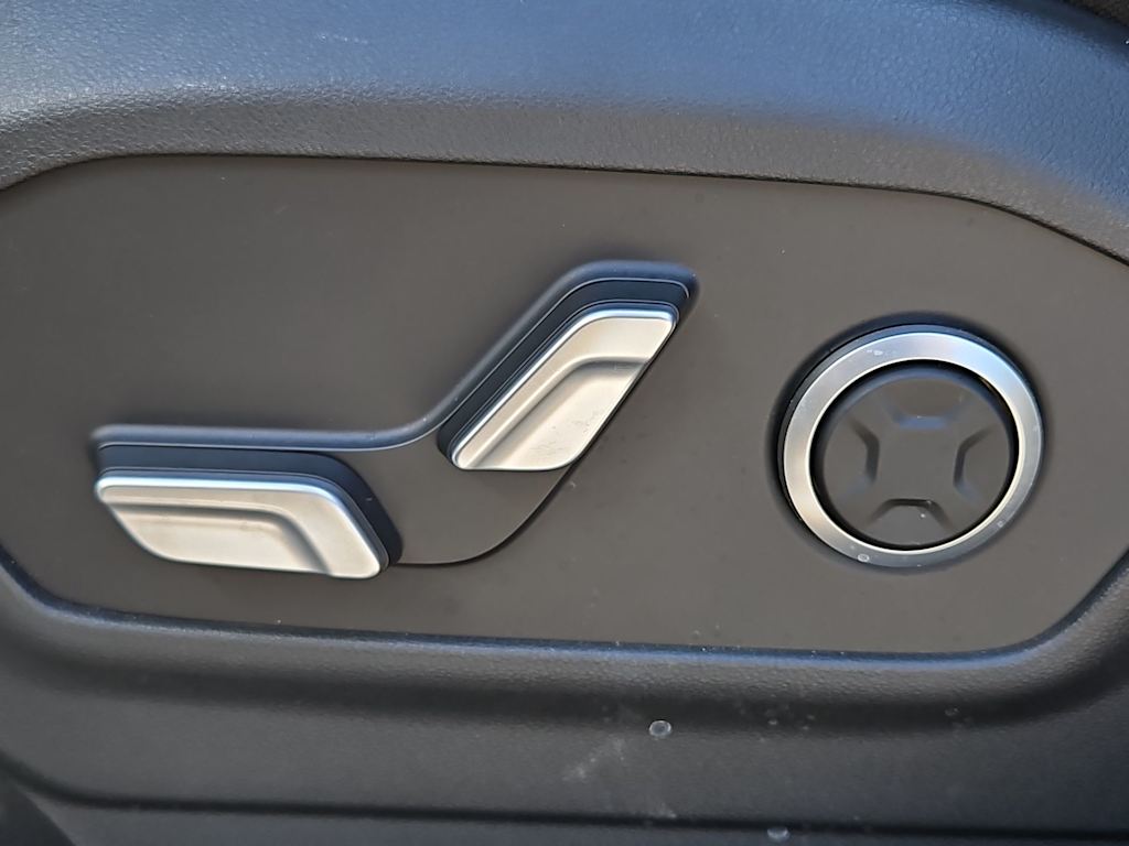 Thumbnail: 2025 Hyundai Santa Fe - 25