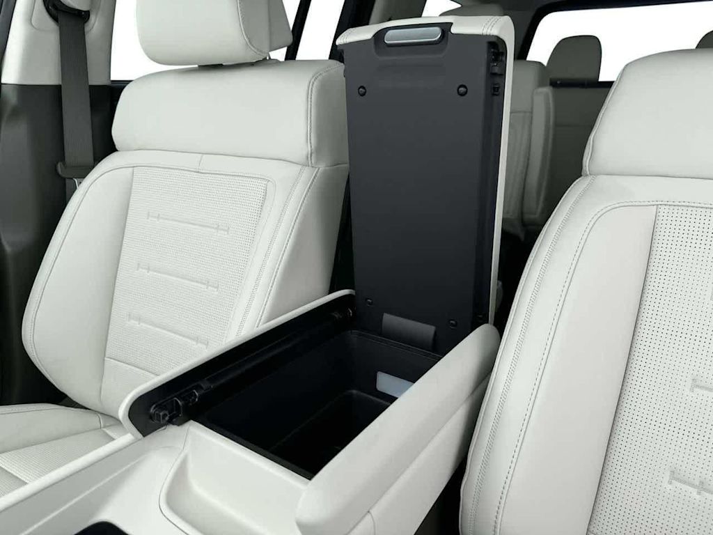 Thumbnail: 2025 Hyundai Santa Fe - 9