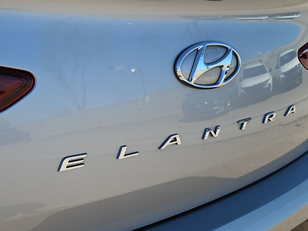 Thumbnail: 2020 Hyundai Elantra - 24