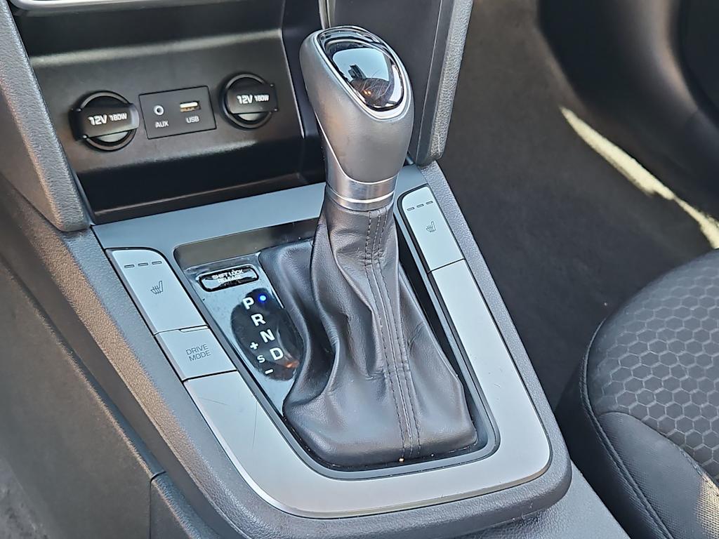 Thumbnail: 2020 Hyundai Elantra - 16