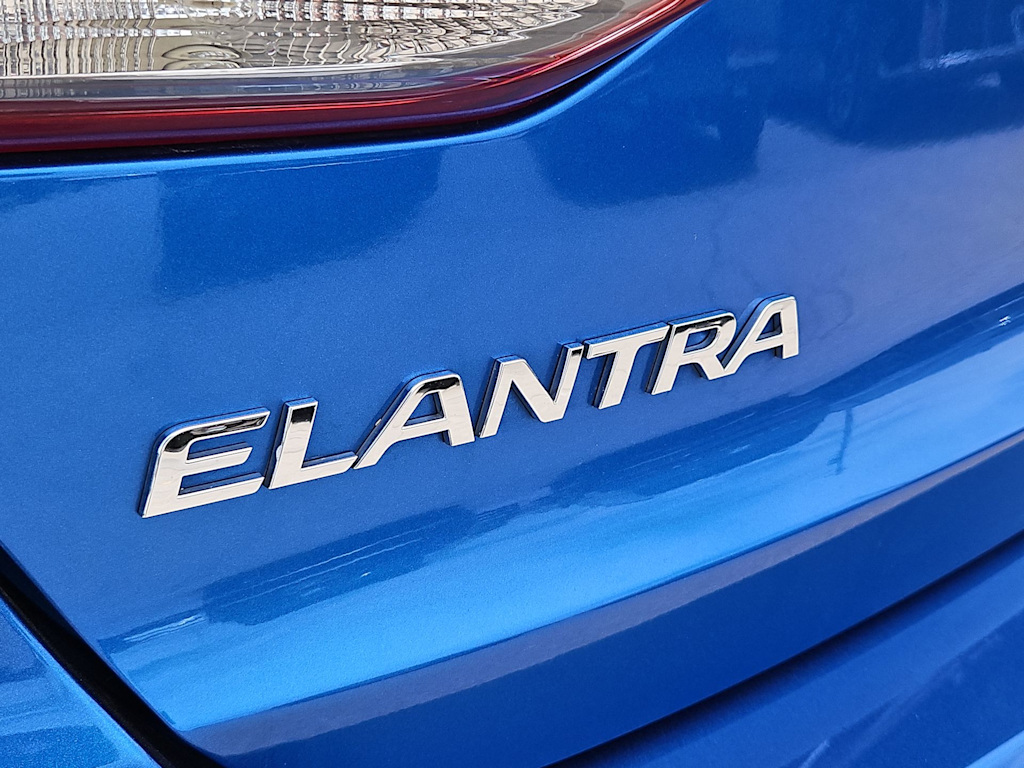 Thumbnail: 2018 Hyundai Elantra - 25