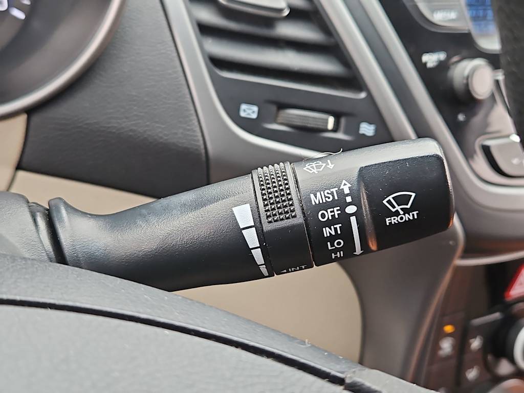 Thumbnail: 2016 Hyundai Elantra - 29