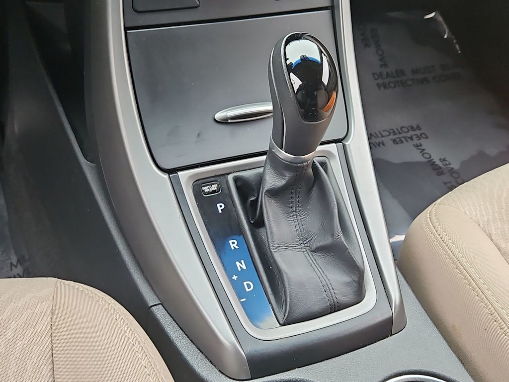 Thumbnail: 2016 Hyundai Elantra - 16