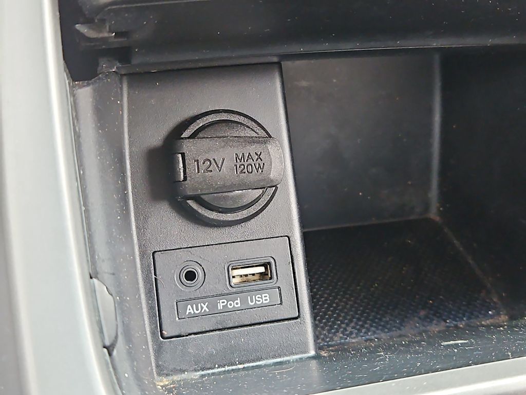 Thumbnail: 2016 Hyundai Elantra - 32