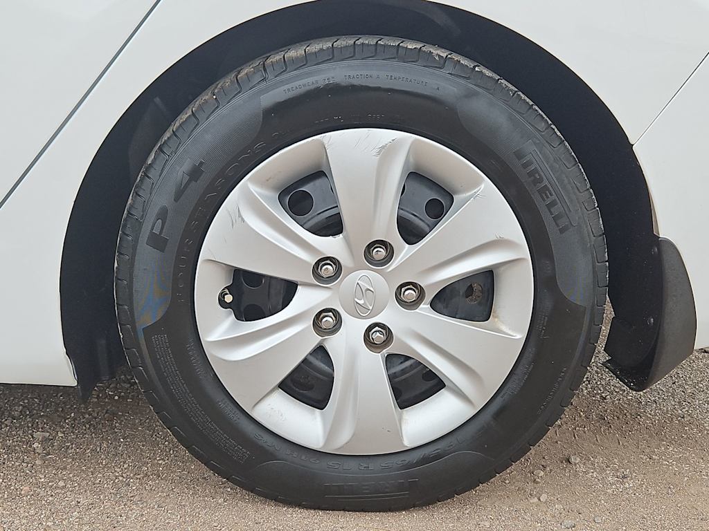 Thumbnail: 2016 Hyundai Elantra - 8