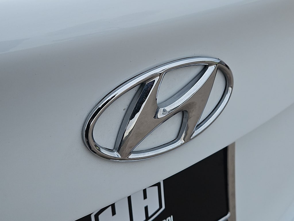 Thumbnail: 2016 Hyundai Elantra - 7