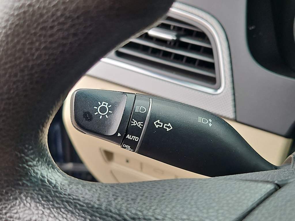 Thumbnail: 2017 Hyundai Sonata - 18