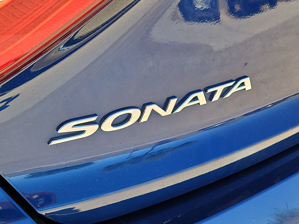 Thumbnail: 2016 Hyundai Sonata - 24