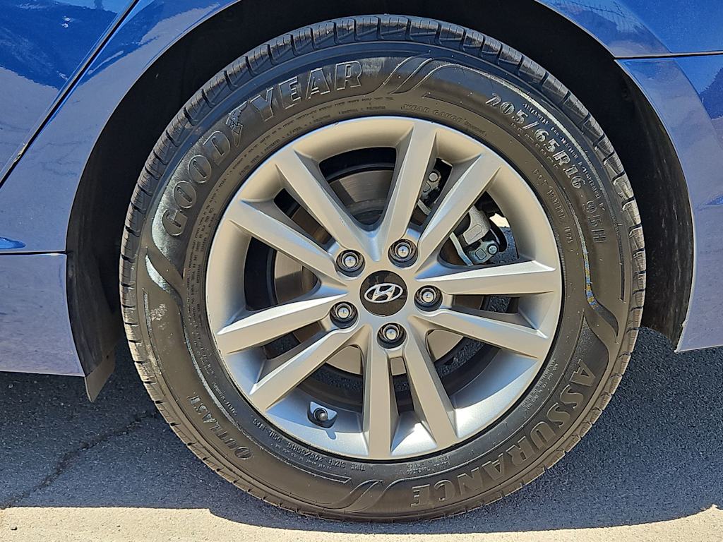 Thumbnail: 2016 Hyundai Sonata - 8