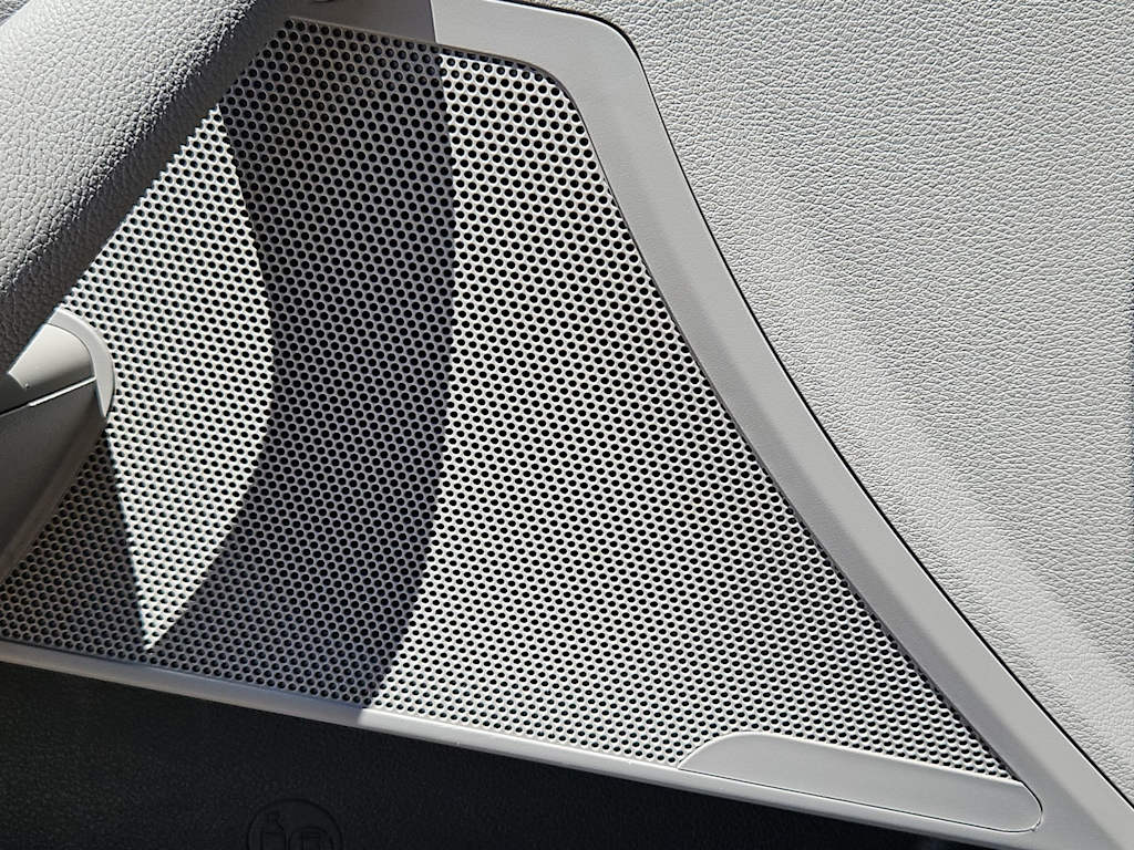 Thumbnail: 2016 Hyundai Sonata - 32