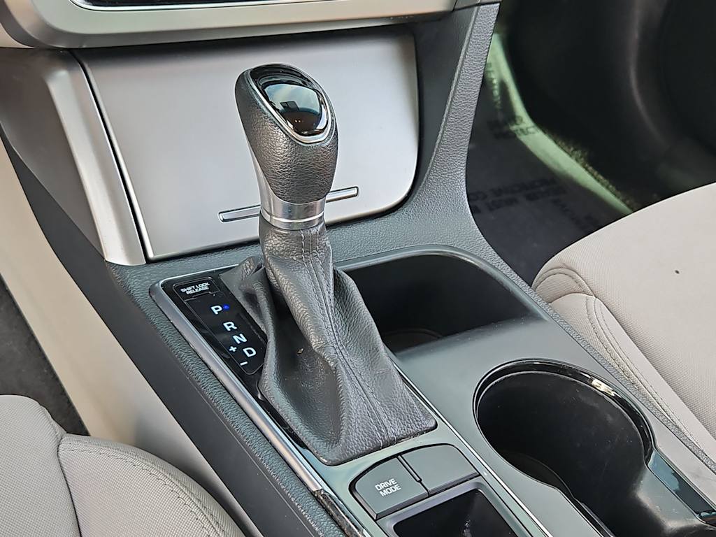 Thumbnail: 2017 Hyundai Sonata - 16