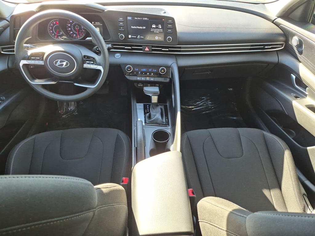 Thumbnail: 2023 Hyundai Elantra - 10