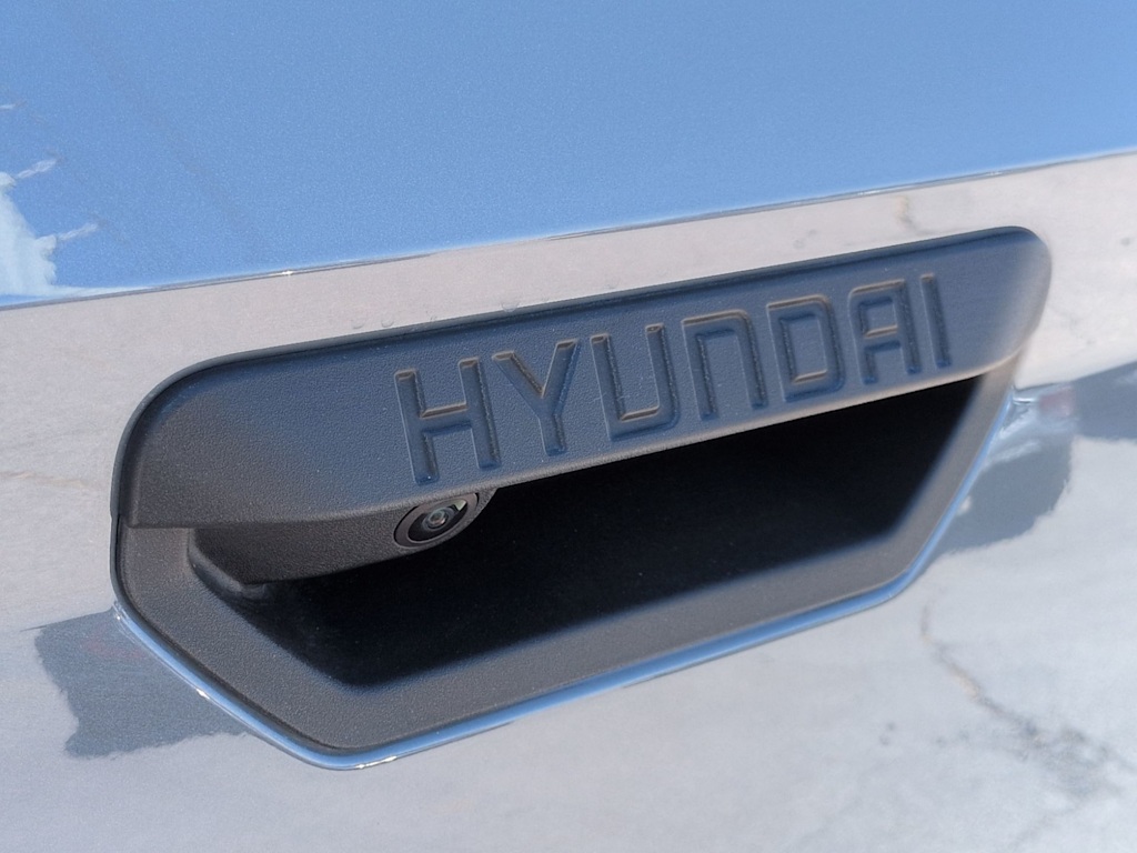 Thumbnail: 2023 Hyundai Santa Cruz - 18