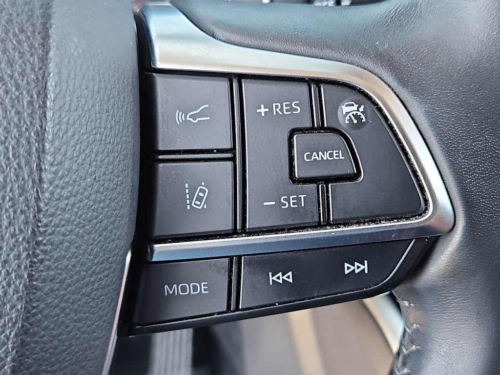 Thumbnail: 2020 Toyota Highlander - 31