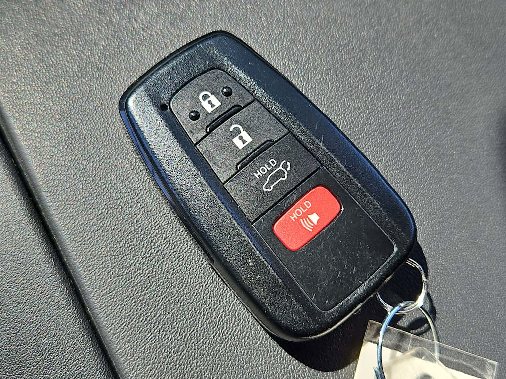 Thumbnail: 2020 Toyota Highlander - 19