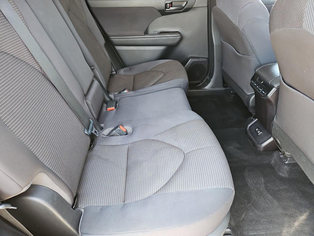 Thumbnail: 2020 Toyota Highlander - 29