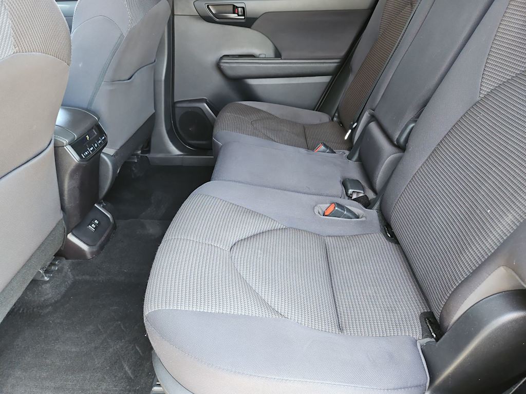 Thumbnail: 2020 Toyota Highlander - 28