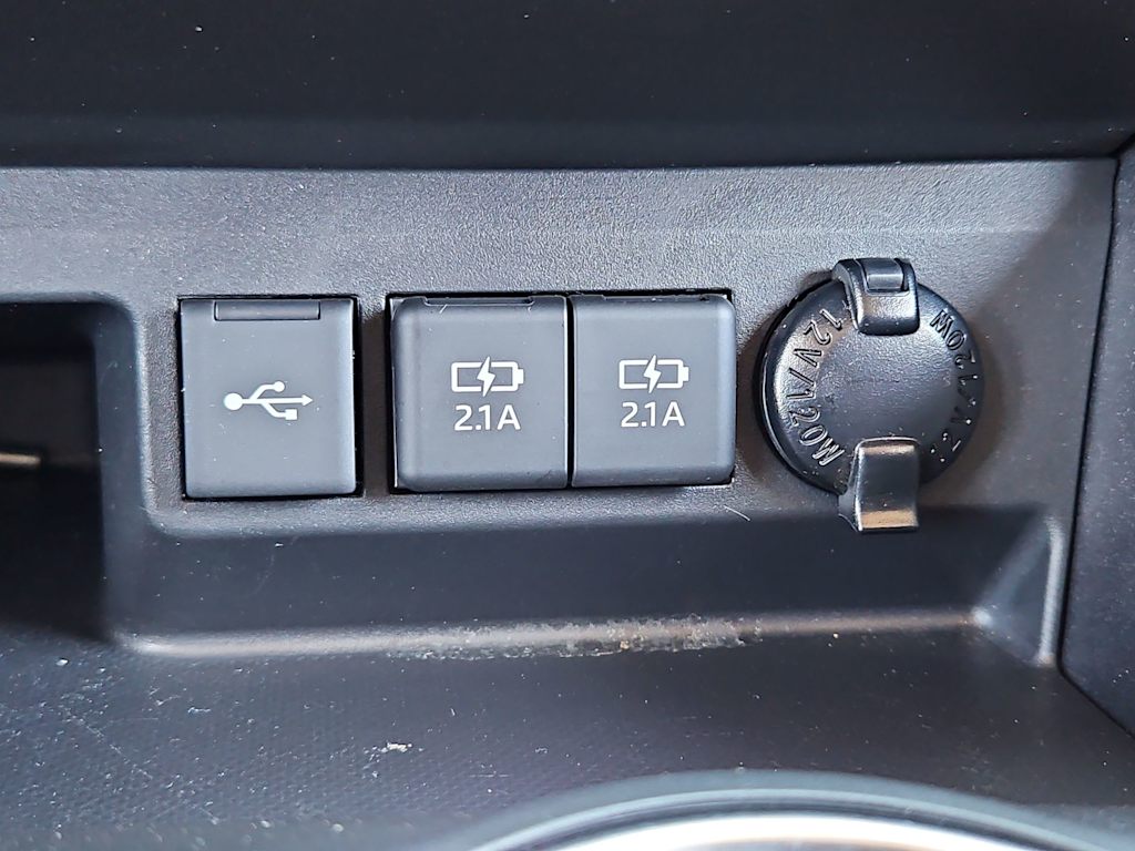 Thumbnail: 2020 Toyota Highlander - 36