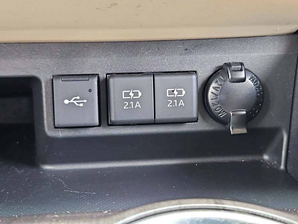 Thumbnail: 2021 Toyota Highlander - 37