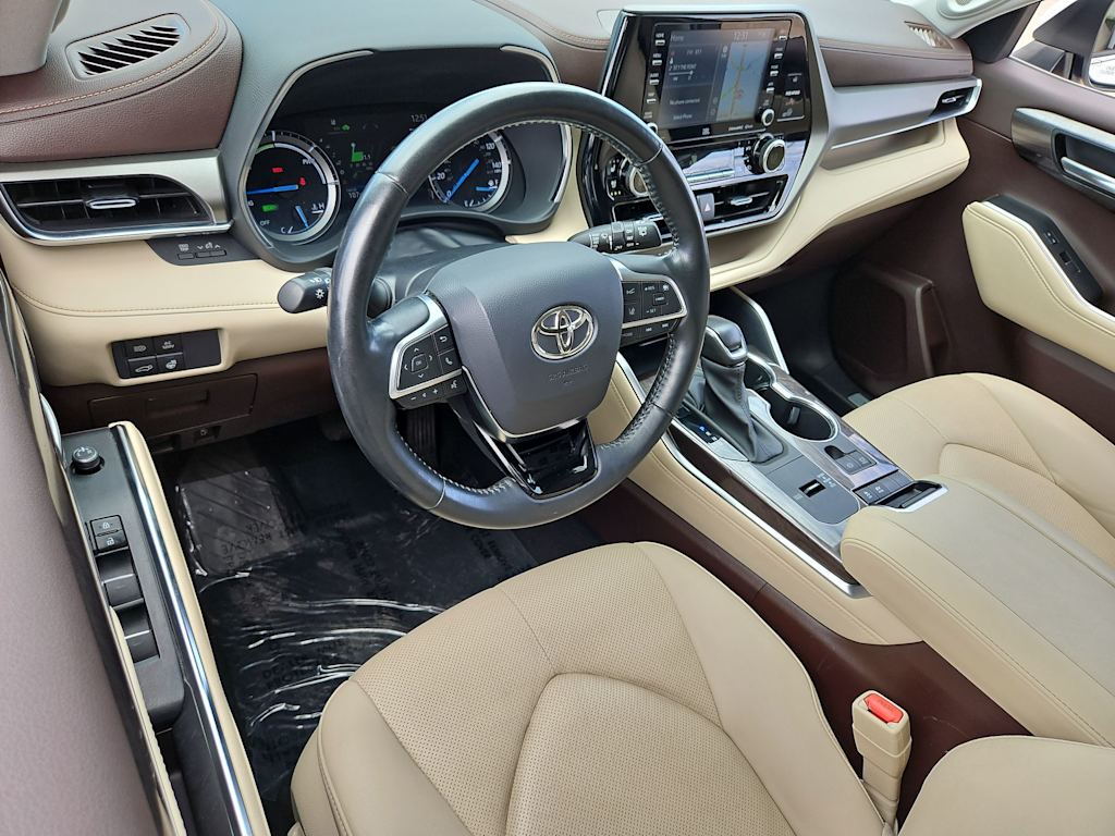Thumbnail: 2021 Toyota Highlander - 2