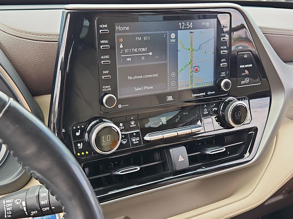 Thumbnail: 2021 Toyota Highlander - 15