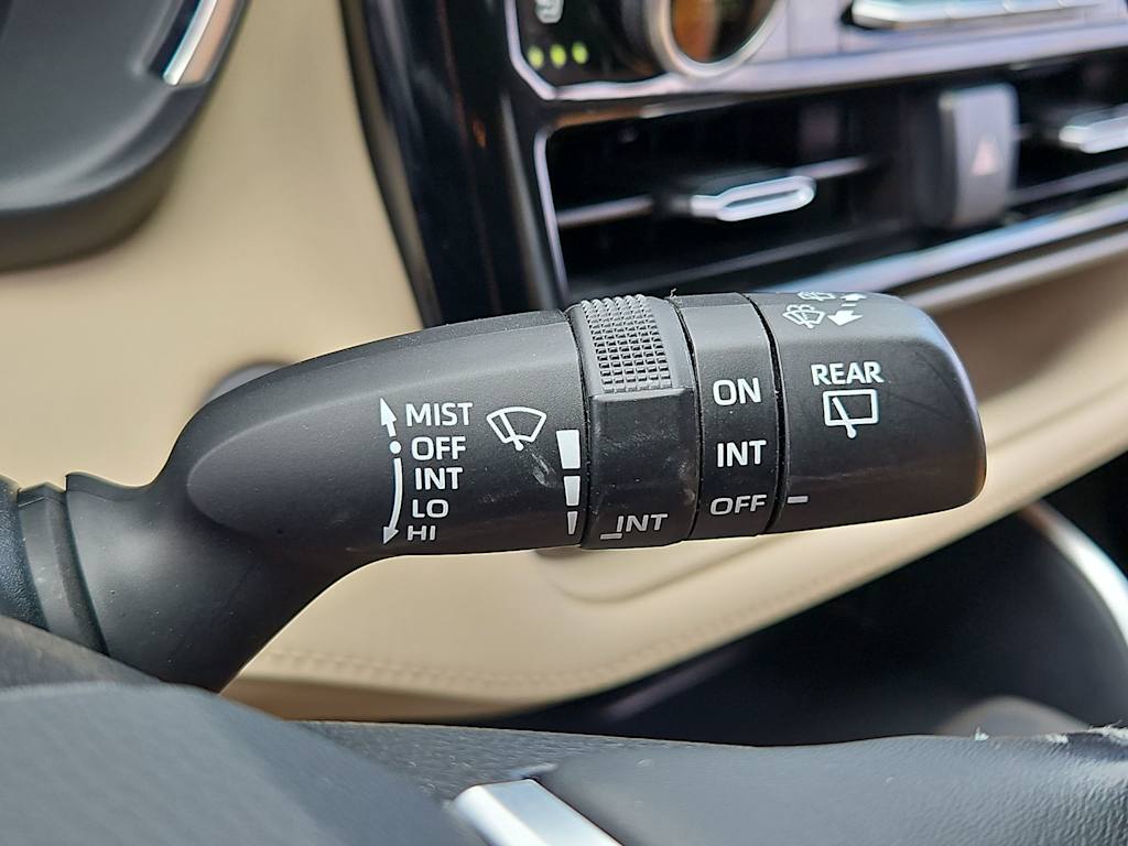 Thumbnail: 2021 Toyota Highlander - 32