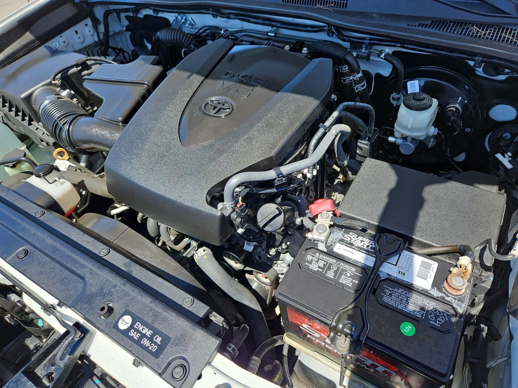 2018 Toyota Tacoma SR5 8