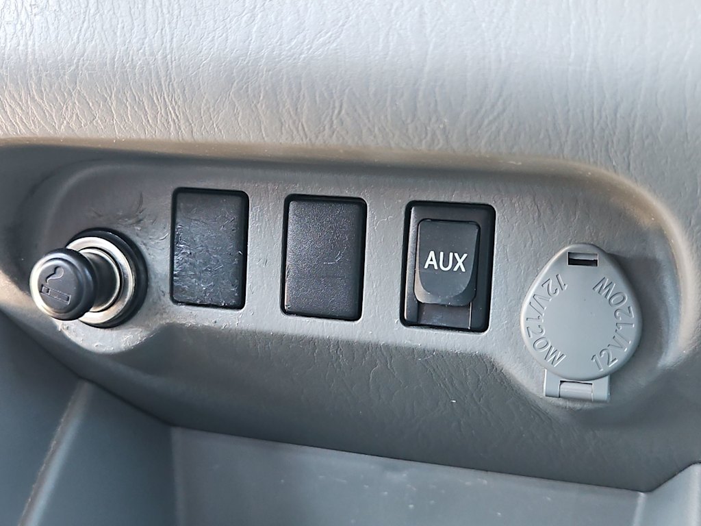 Thumbnail: 2011 Toyota Tacoma - 27
