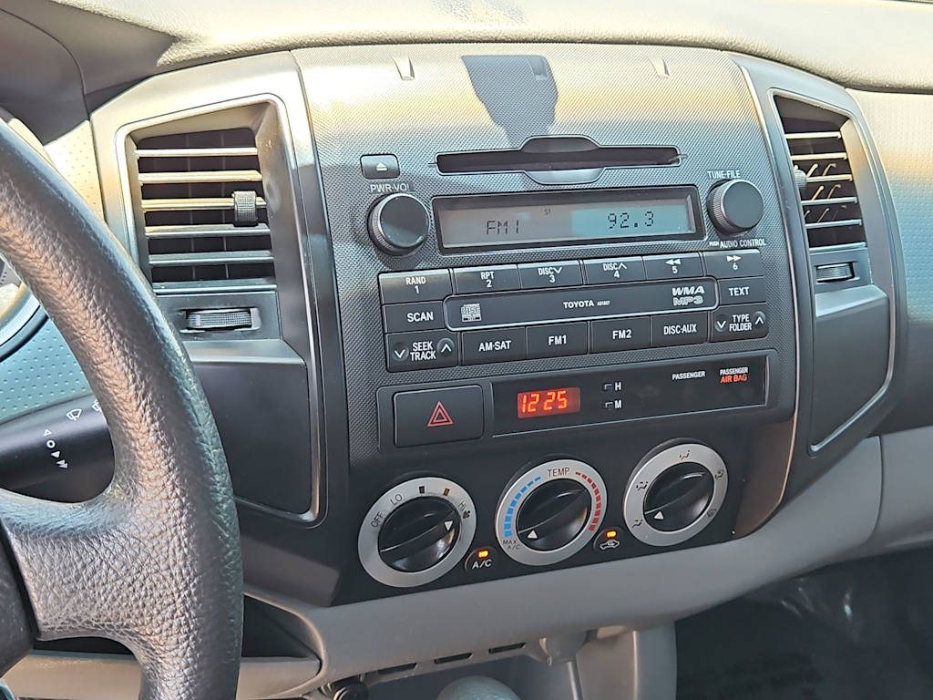 Thumbnail: 2011 Toyota Tacoma - 12