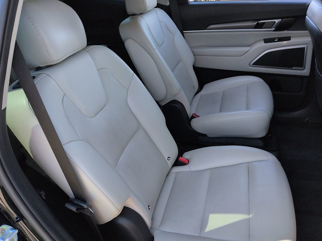 Thumbnail: 2020 Kia Telluride - 30