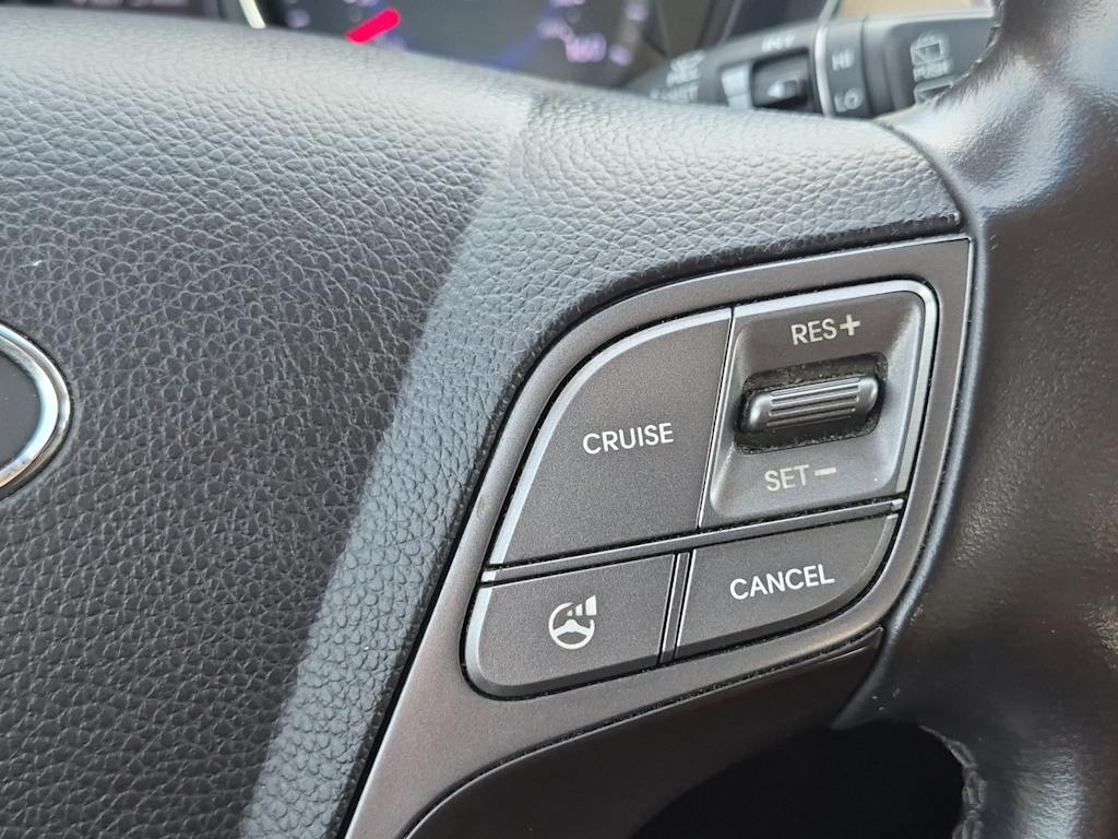 Thumbnail: 2013 Hyundai Santa Fe - 30