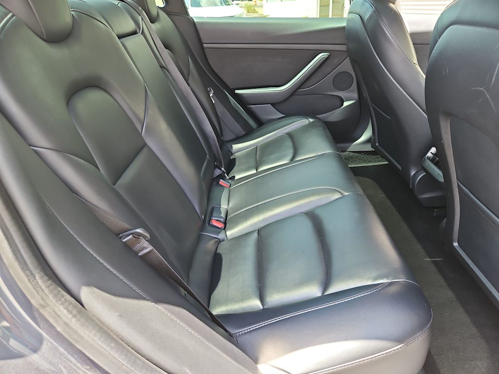 Thumbnail: 2021 Tesla Model 3 - 24