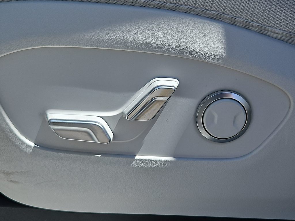 Thumbnail: 2026 Hyundai Ioniq - 22