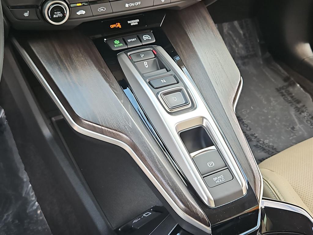 Thumbnail: 2018 Honda Clarity - 16